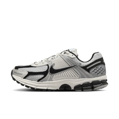 Nike Zoom Vomero 5 Women's Shoes. Nike RO